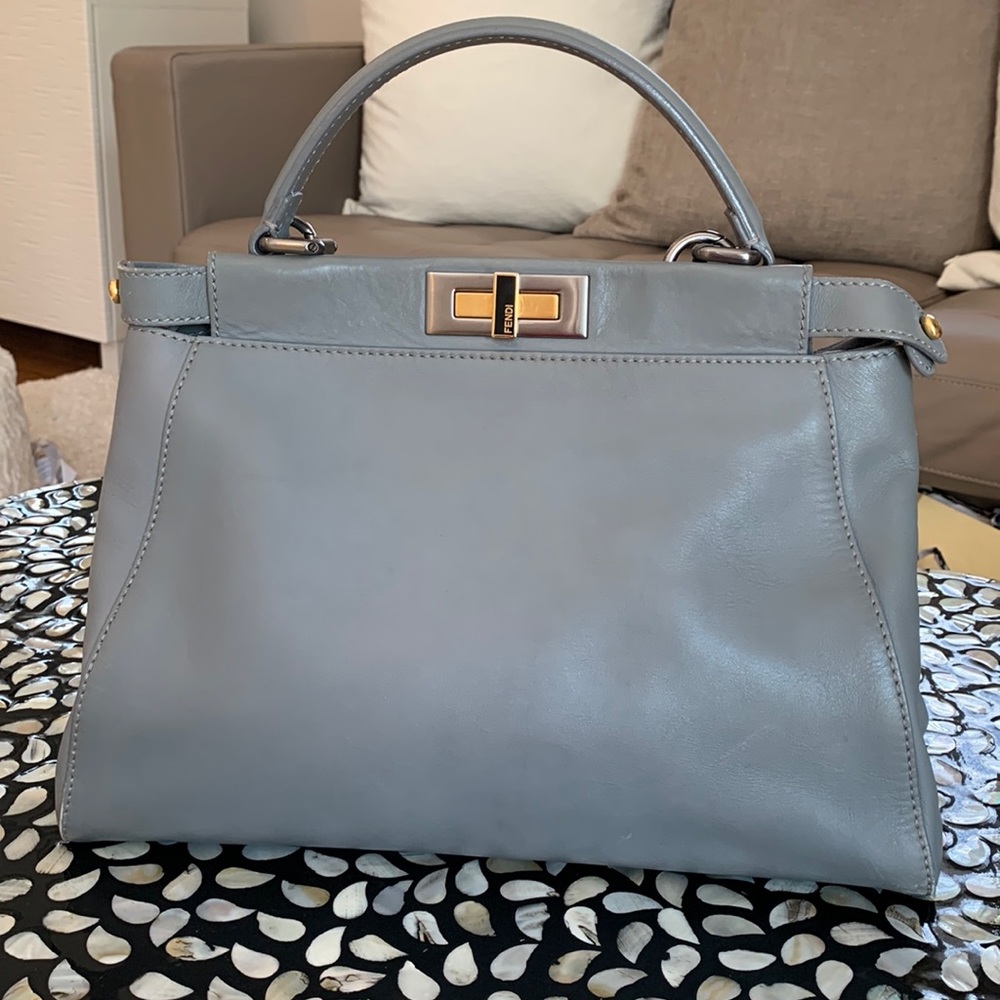 Fendi Peekaboo Medium in dove gray